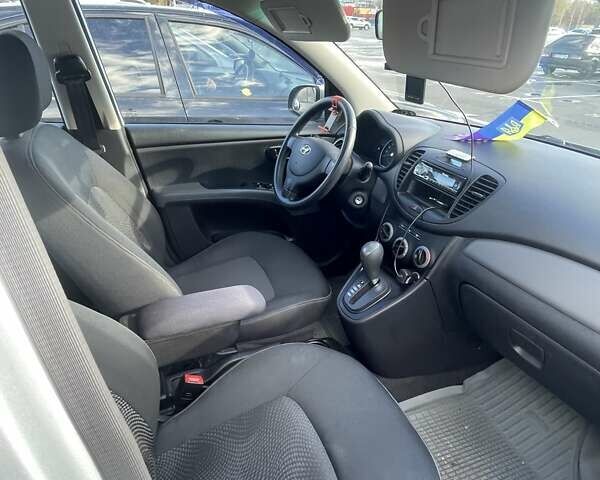 Хендай и10, объемом двигателя 1 л и пробегом 111 тыс. км за 8025 $, фото 5 на Automoto.ua