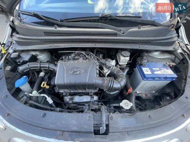 Хендай и10, объемом двигателя 1 л и пробегом 111 тыс. км за 8920 $, фото 4 на Automoto.ua