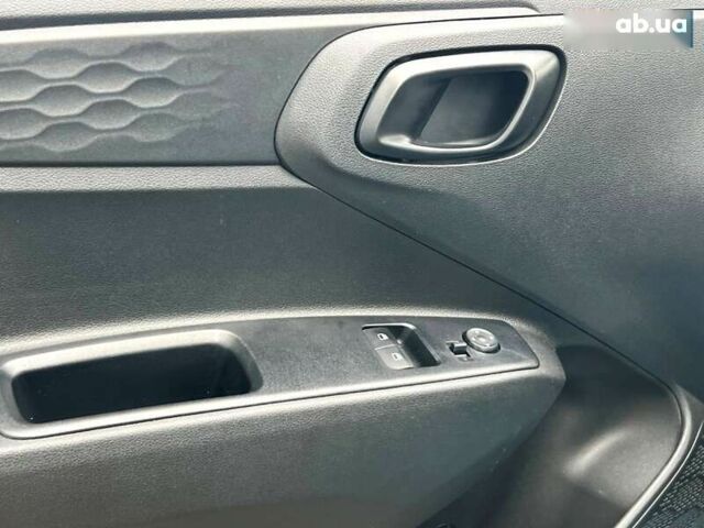 Хендай и10, объемом двигателя 1.2 л и пробегом 8 тыс. км за 15999 $, фото 24 на Automoto.ua