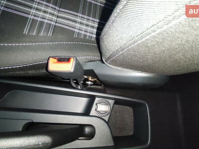 Хендай и10, объемом двигателя 1.2 л и пробегом 0 тыс. км за 21010 $, фото 9 на Automoto.ua