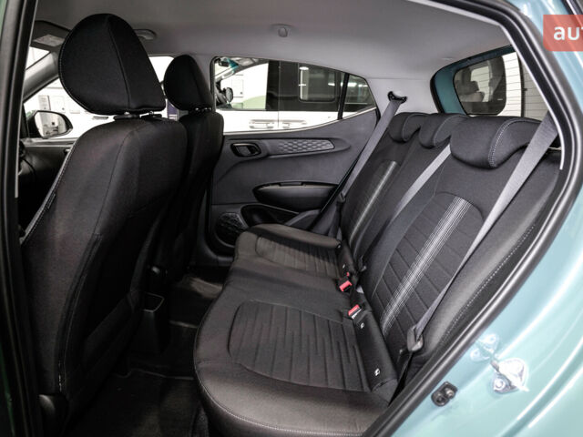 купить новое авто Хендай и10 2025 года от официального дилера Hyundai центр Львів Хендай фото