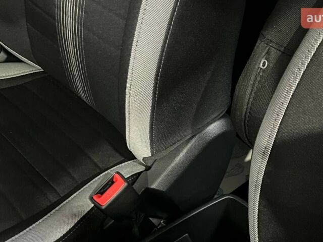 Хендай і10, об'ємом двигуна 1.2 л та пробігом 0 тис. км за 20849 $, фото 70 на Automoto.ua