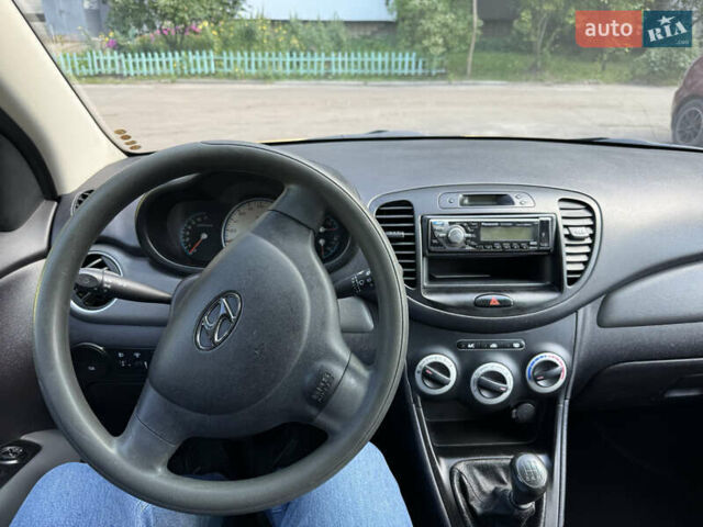 Жовтий Хендай і10, об'ємом двигуна 1.09 л та пробігом 273 тис. км за 4800 $, фото 12 на Automoto.ua