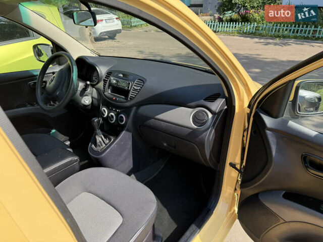 Жовтий Хендай і10, об'ємом двигуна 1.09 л та пробігом 273 тис. км за 4800 $, фото 3 на Automoto.ua