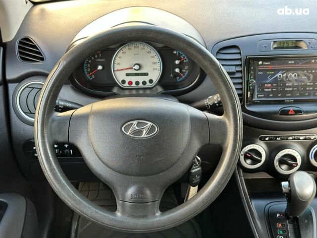 Желтый Хендай и10, объемом двигателя 1.1 л и пробегом 99 тыс. км за 6440 $, фото 15 на Automoto.ua