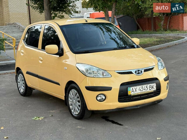 Желтый Хендай и10, объемом двигателя 1.1 л и пробегом 125 тыс. км за 6500 $, фото 6 на Automoto.ua