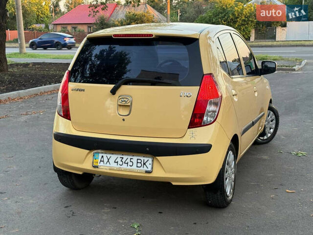 Желтый Хендай и10, объемом двигателя 1.1 л и пробегом 125 тыс. км за 6500 $, фото 7 на Automoto.ua