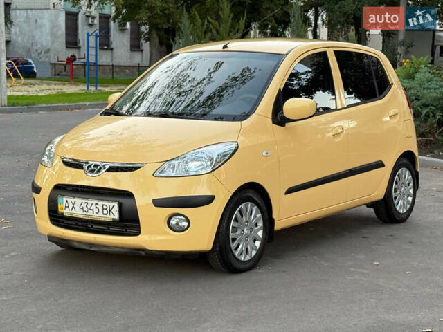 Желтый Хендай и10, объемом двигателя 1.1 л и пробегом 125 тыс. км за 6500 $, фото 5 на Automoto.ua