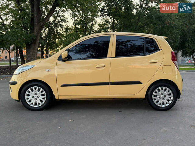 Жовтий Хендай і10, об'ємом двигуна 1.1 л та пробігом 125 тис. км за 6500 $, фото 8 на Automoto.ua
