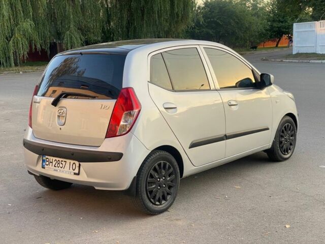 Серый Хендай и10, объемом двигателя 1.1 л и пробегом 205 тыс. км за 4050 $, фото 3 на Automoto.ua