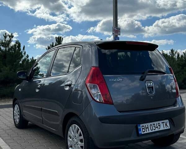 Серый Хендай и10, объемом двигателя 1.09 л и пробегом 150 тыс. км за 5900 $, фото 57 на Automoto.ua