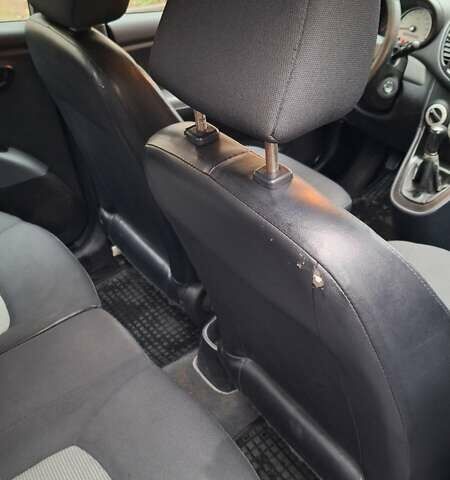 Серый Хендай и10, объемом двигателя 1.09 л и пробегом 111 тыс. км за 4800 $, фото 5 на Automoto.ua