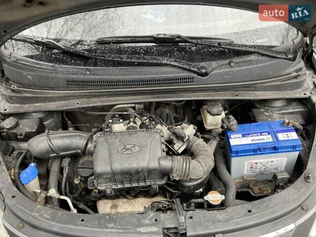 Хендай и10 2008 в Запорожье на Automoto.ua Серый Хендай и10, объемом двигателя 1.1 л и пробегом 182 тыс. км за 4800 $, фото 5 на Automoto.ua