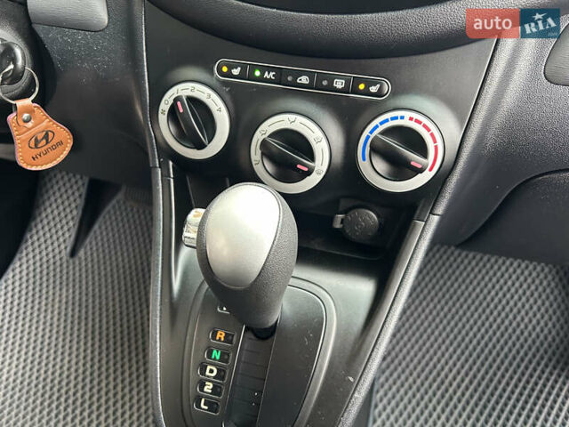 Серый Хендай и10, объемом двигателя 1.1 л и пробегом 50 тыс. км за 7999 $, фото 23 на Automoto.ua