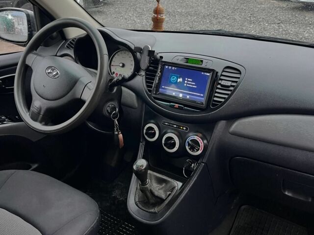 Серый Хендай и10, объемом двигателя 0 л и пробегом 156 тыс. км за 3999 $, фото 5 на Automoto.ua