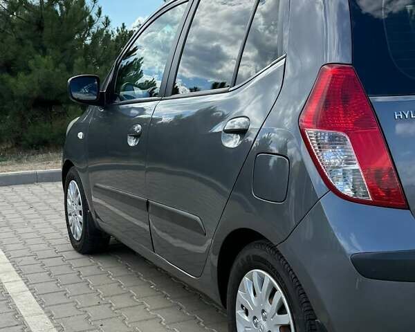 Серый Хендай и10, объемом двигателя 1.09 л и пробегом 150 тыс. км за 5900 $, фото 59 на Automoto.ua