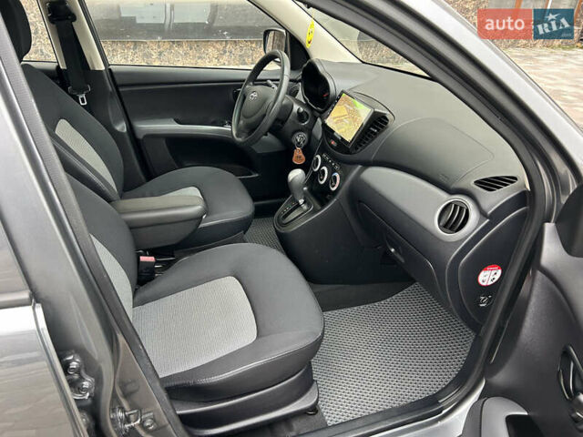 Серый Хендай и10, объемом двигателя 1.1 л и пробегом 50 тыс. км за 7999 $, фото 19 на Automoto.ua