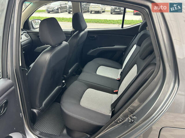 Серый Хендай и10, объемом двигателя 1.1 л и пробегом 50 тыс. км за 7999 $, фото 16 на Automoto.ua