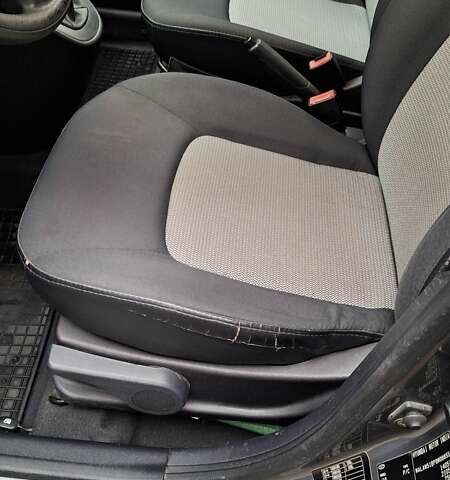 Серый Хендай и10, объемом двигателя 1.09 л и пробегом 111 тыс. км за 4800 $, фото 3 на Automoto.ua