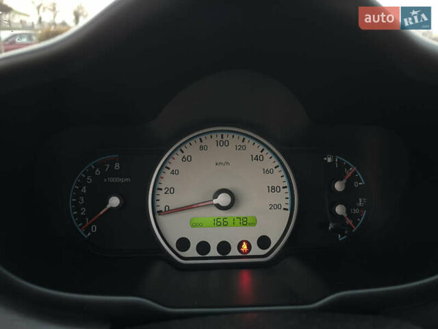 Серый Хендай и10, объемом двигателя 1.2 л и пробегом 166 тыс. км за 4800 $, фото 20 на Automoto.ua