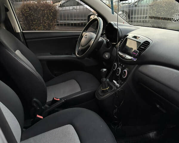 Серый Хендай и10, объемом двигателя 1.2 л и пробегом 166 тыс. км за 4800 $, фото 14 на Automoto.ua