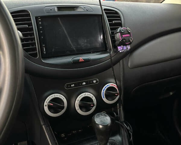 Серый Хендай и10, объемом двигателя 1.2 л и пробегом 166 тыс. км за 4800 $, фото 19 на Automoto.ua