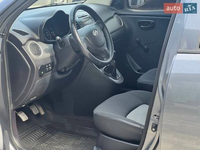 Серый Хендай и10, объемом двигателя 1.09 л и пробегом 187 тыс. км за 5600 $, фото 5 на Automoto.ua