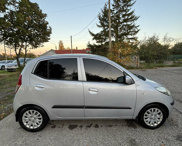 Серый Хендай и10, объемом двигателя 1.2 л и пробегом 166 тыс. км за 4800 $, фото 1 на Automoto.ua