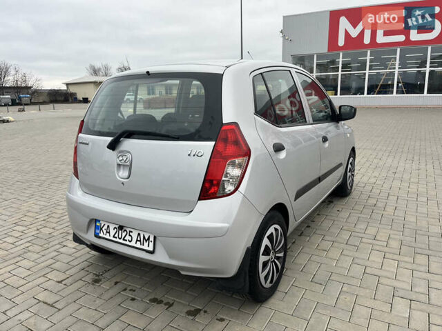 Сірий Хендай і10, об'ємом двигуна 1.09 л та пробігом 219 тис. км за 3800 $, фото 3 на Automoto.ua