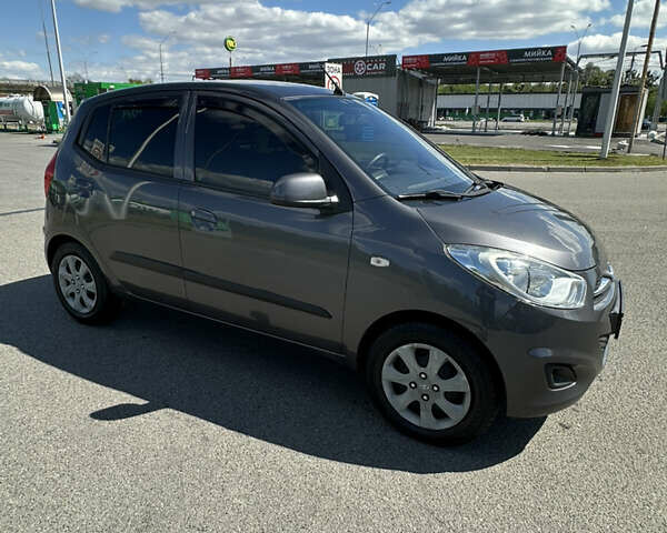 Серый Хендай и10, объемом двигателя 1.25 л и пробегом 152 тыс. км за 6700 $, фото 5 на Automoto.ua