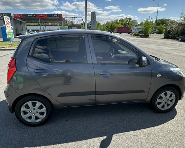 Серый Хендай и10, объемом двигателя 1.25 л и пробегом 152 тыс. км за 6700 $, фото 3 на Automoto.ua