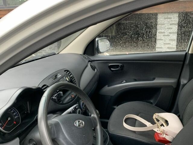 Серый Хендай и10, объемом двигателя 1.1 л и пробегом 103 тыс. км за 6500 $, фото 5 на Automoto.ua