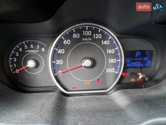 Серый Хендай и10, объемом двигателя 1.09 л и пробегом 62 тыс. км за 7500 $, фото 7 на Automoto.ua