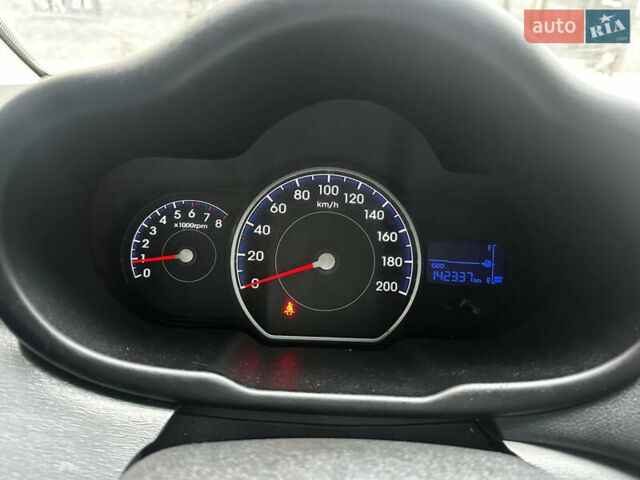 Сірий Хендай і10, об'ємом двигуна 1.09 л та пробігом 143 тис. км за 3999 $, фото 12 на Automoto.ua