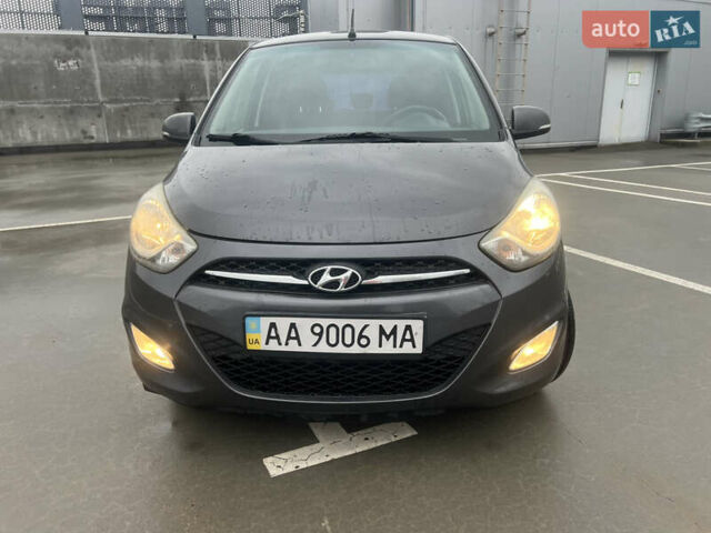 Серый Хендай и10, объемом двигателя 1.25 л и пробегом 240 тыс. км за 5600 $, фото 3 на Automoto.ua