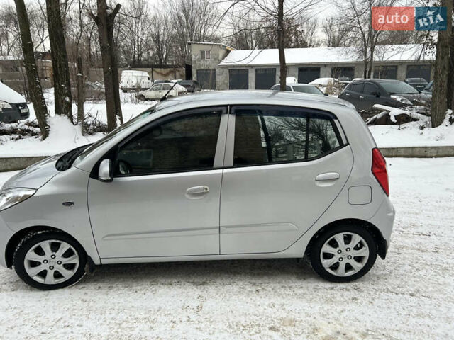 Сірий Хендай і10, об'ємом двигуна 1.1 л та пробігом 69 тис. км за 6000 $, фото 1 на Automoto.ua