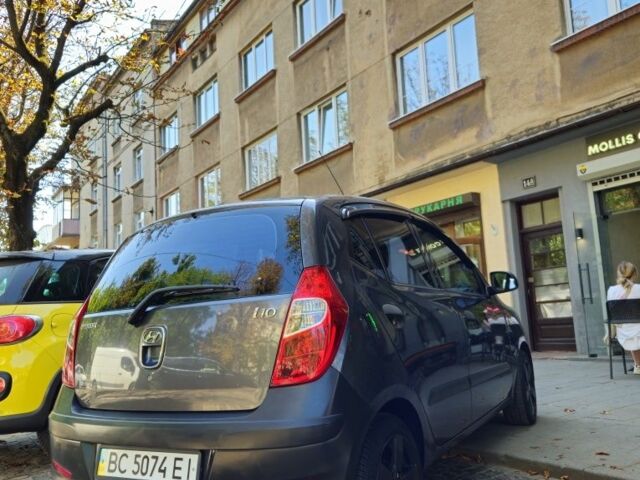 Серый Хендай и10, объемом двигателя 1.1 л и пробегом 174 тыс. км за 4500 $, фото 2 на Automoto.ua