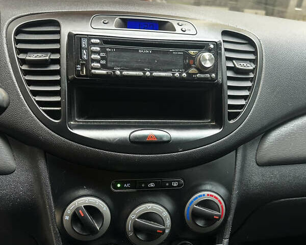 Сірий Хендай і10, об'ємом двигуна 1.09 л та пробігом 143 тис. км за 3999 $, фото 18 на Automoto.ua