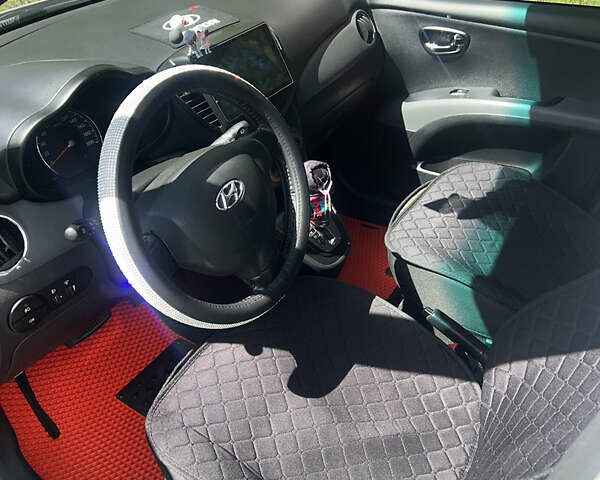 Сірий Хендай і10, об'ємом двигуна 1.2 л та пробігом 69 тис. км за 7600 $, фото 10 на Automoto.ua