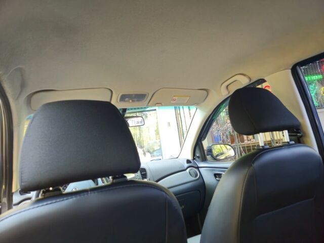 Серый Хендай и10, объемом двигателя 1.1 л и пробегом 174 тыс. км за 4500 $, фото 9 на Automoto.ua