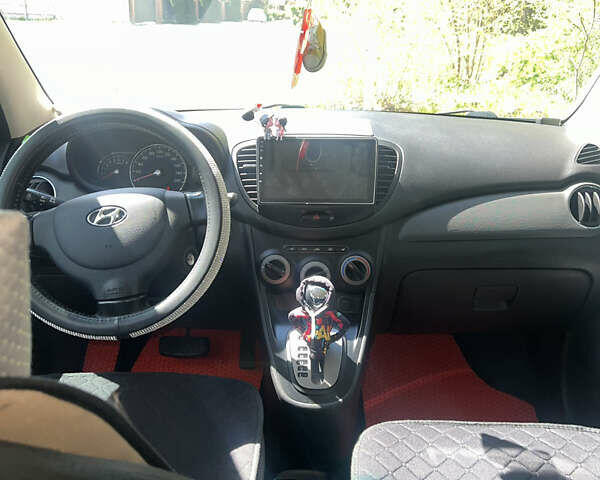 Сірий Хендай і10, об'ємом двигуна 1.2 л та пробігом 69 тис. км за 7600 $, фото 11 на Automoto.ua
