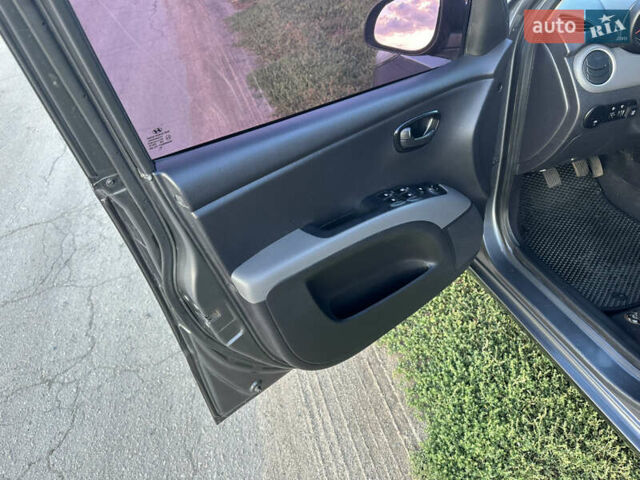 Сірий Хендай і10, об'ємом двигуна 1.09 л та пробігом 157 тис. км за 5400 $, фото 17 на Automoto.ua