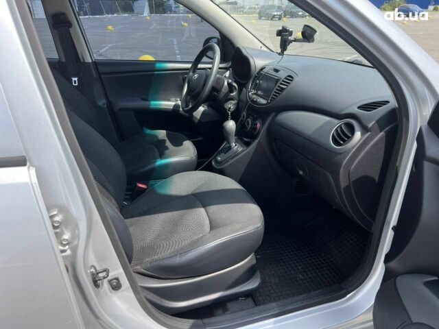 Хендай и10 2013 в Киеве на Automoto.ua Серый Хендай и10, объемом двигателя 10 л и пробегом 70 тыс. км за 7500 $, фото 8 на Automoto.ua