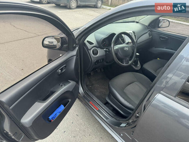Серый Хендай и10, объемом двигателя 1.09 л и пробегом 130 тыс. км за 5700 $, фото 14 на Automoto.ua