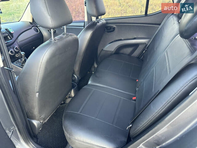 Сірий Хендай і10, об'ємом двигуна 1.09 л та пробігом 157 тис. км за 5400 $, фото 18 на Automoto.ua