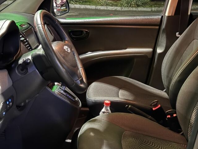 Сірий Хендай і10, об'ємом двигуна 1.1 л та пробігом 76 тис. км за 7599 $, фото 17 на Automoto.ua