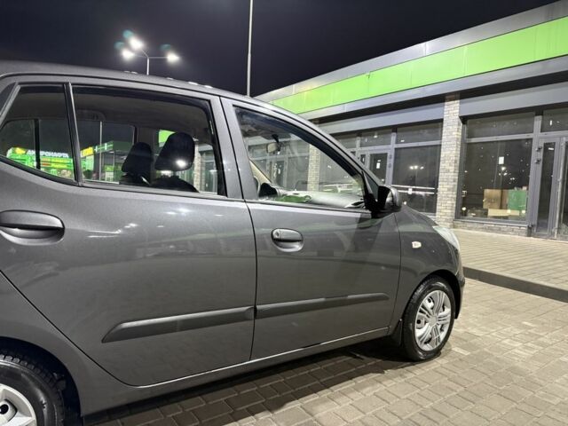 Сірий Хендай і10, об'ємом двигуна 1.1 л та пробігом 76 тис. км за 7599 $, фото 9 на Automoto.ua