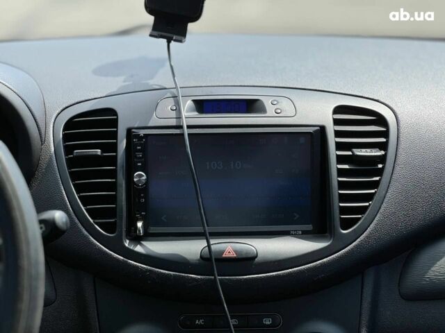 Хендай и10 2013 в Киеве на Automoto.ua Серый Хендай и10, объемом двигателя 10 л и пробегом 70 тыс. км за 7500 $, фото 11 на Automoto.ua