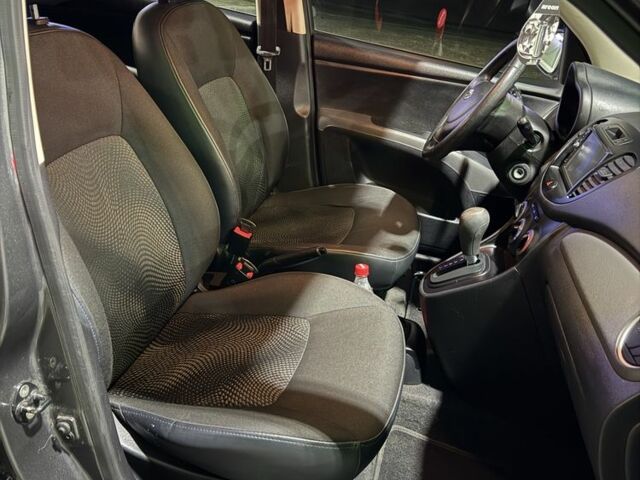 Сірий Хендай і10, об'ємом двигуна 1.1 л та пробігом 76 тис. км за 7599 $, фото 16 на Automoto.ua