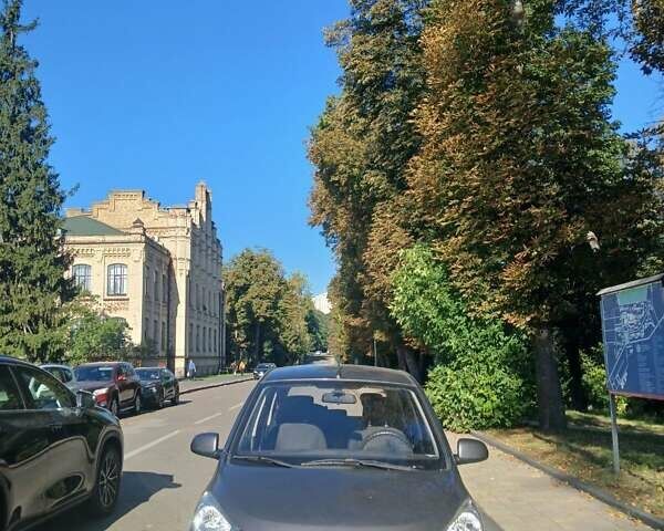 Хендай и10 2013 в Киеве на Automoto.ua Серый Хендай и10, объемом двигателя 1.09 л и пробегом 101 тыс. км за 5200 $, фото 10 на Automoto.ua